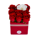 Cubo Love: Flor de orquídea + 9 rosas.
